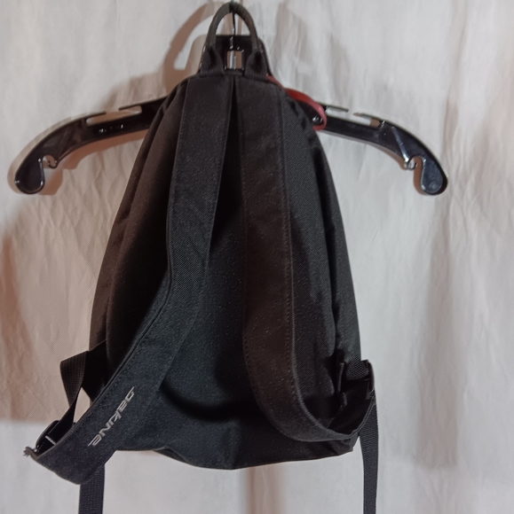 Dakine Black Cosmo 6.5L Backpack Bag Organizer Pockets Womens - Picture 7 of 10